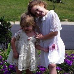 306080_557271600953655_1647340843_n